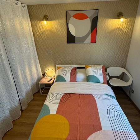 Chambre Privee/Climatisee+Tv /Petit Dejeuner Inclu/Tout Confort Nevers Exteriör bild