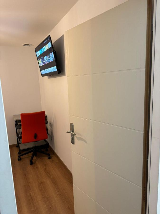 Chambre Privee/Climatisee+Tv /Petit Dejeuner Inclu/Tout Confort Nevers Exteriör bild