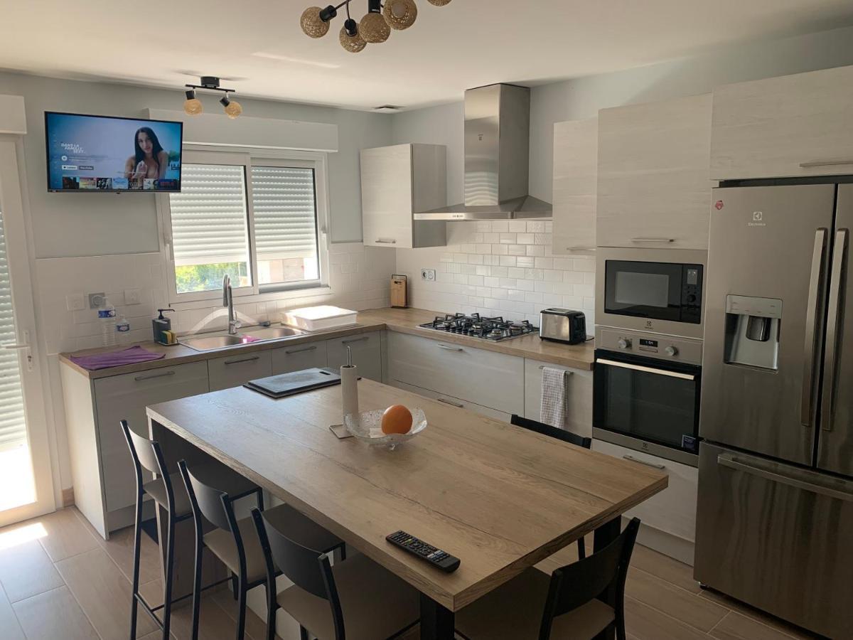 Chambre Privee/Climatisee+Tv /Petit Dejeuner Inclu/Tout Confort Nevers Exteriör bild