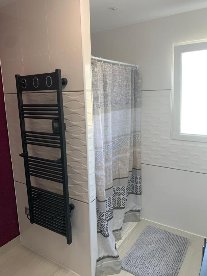 Chambre Privee/Climatisee+Tv /Petit Dejeuner Inclu/Tout Confort Nevers Exteriör bild