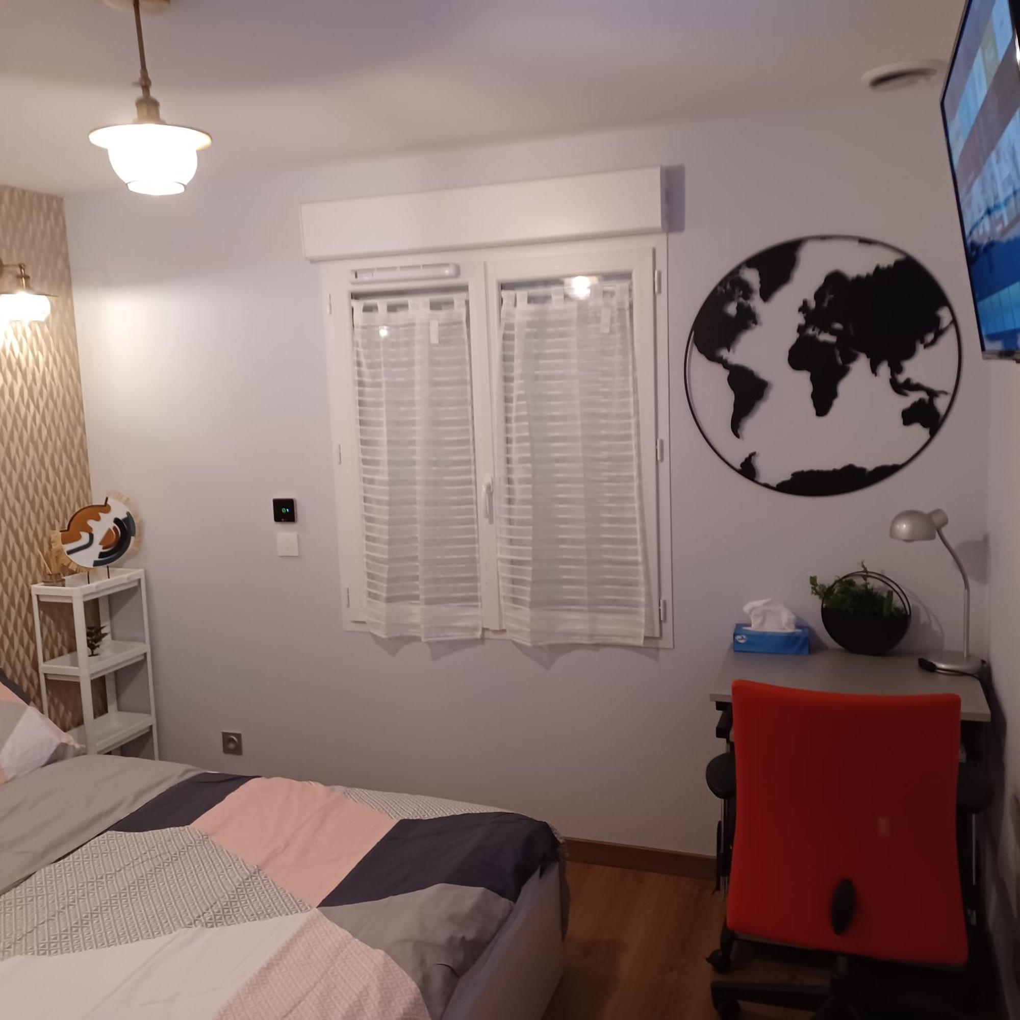 Chambre Privee/Climatisee+Tv /Petit Dejeuner Inclu/Tout Confort Nevers Exteriör bild