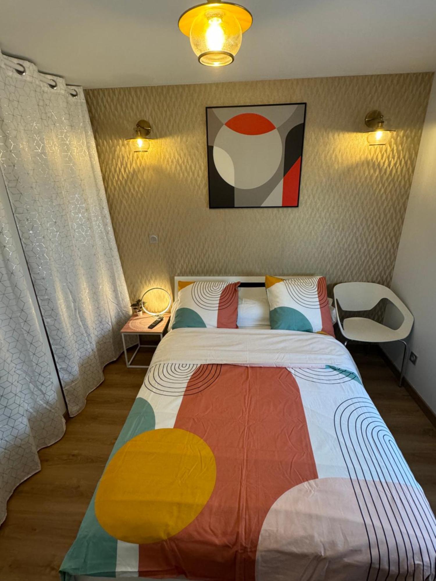 Chambre Privee/Climatisee+Tv /Petit Dejeuner Inclu/Tout Confort Nevers Exteriör bild